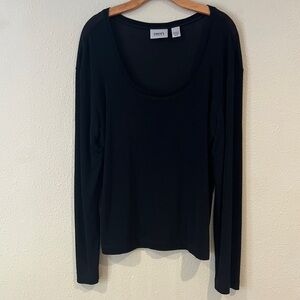 Women’s Chico’s travelers size 2 black long sleeve scoop neck top Large
